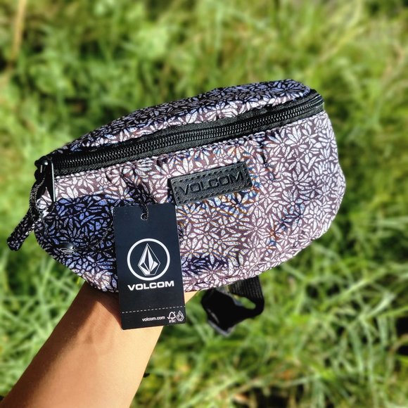 NWT New with tag VOLCOM take with me hip pack fanny pack bag - Picture 2 of 9
